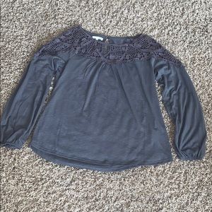 Long sleeve lace shirt